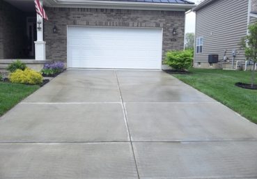 Benefits of Installing a Concrete Walkway in Clarksville, TN 